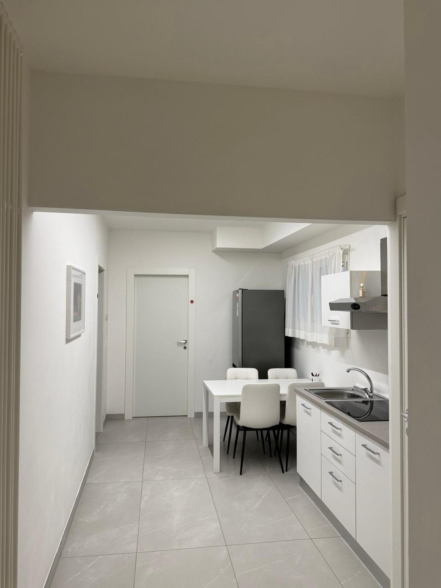 Re House Suite & Deluxe Apartament Ascoli Piceno Esterno foto