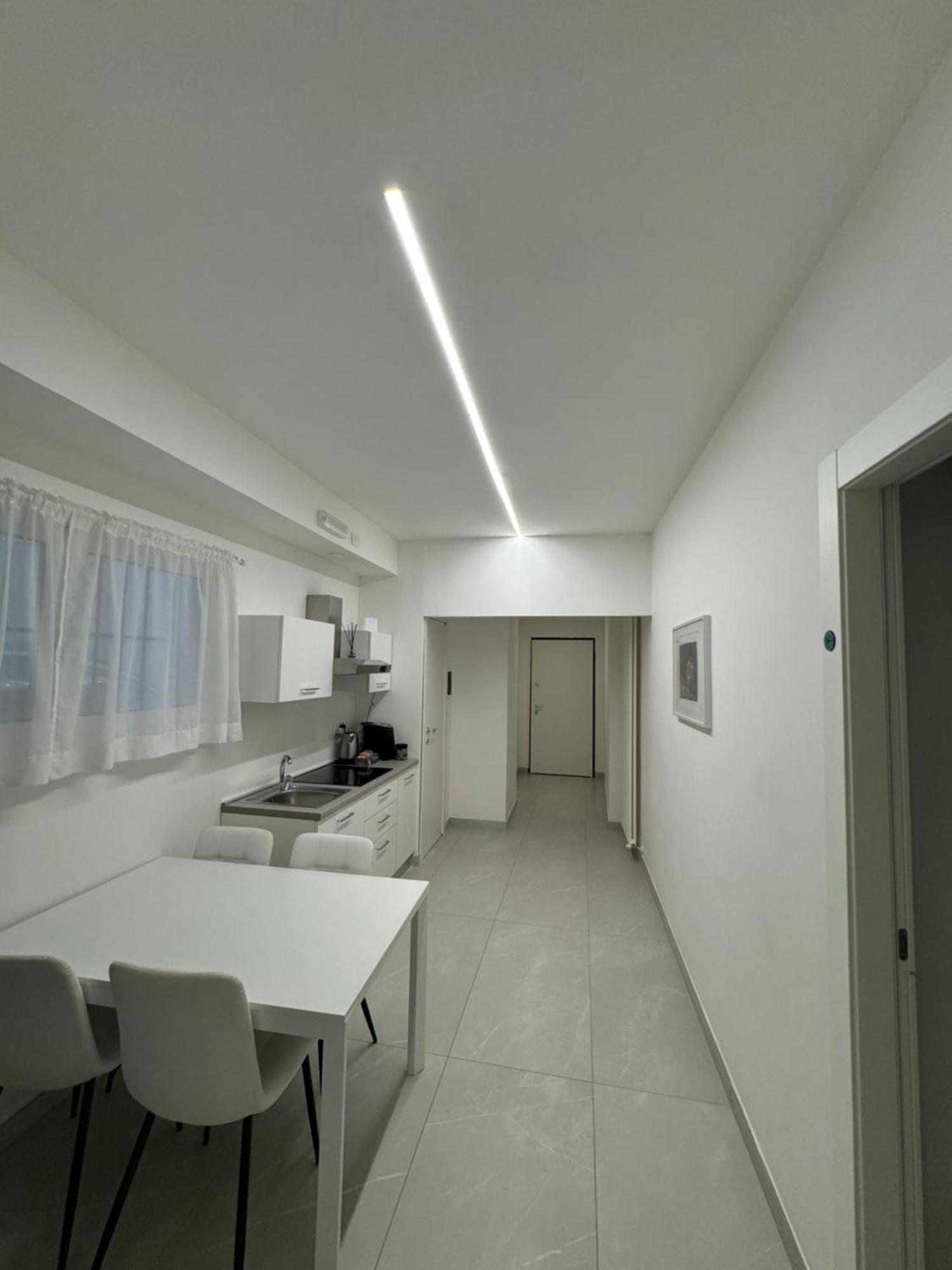 Re House Suite & Deluxe Apartament Ascoli Piceno Esterno foto